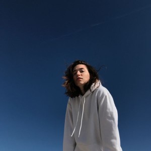Cream Pullover Hoodie (M) Cream Pullover Hoodie (M)